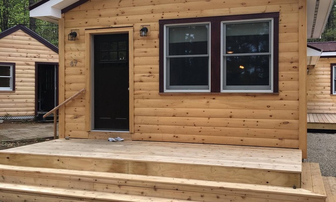 Chocorua Cabin | New Pine Cabin in the white mountains walk to white lake new