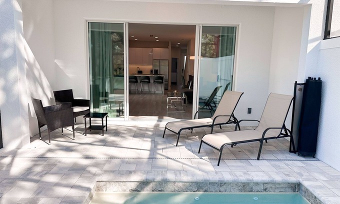 Sunrise Lakes House | New Pool Home close to Disney