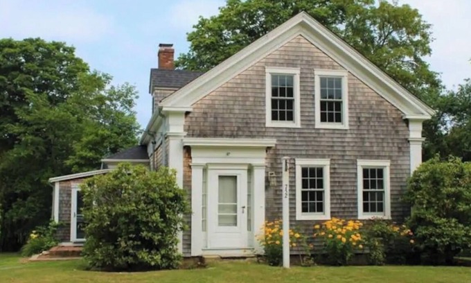 West Falmouth House | New Posting to VRBO- West Falmouth updated antique home!