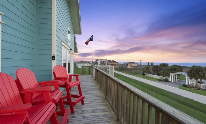 Crystal Beach House | New! Rare Mezzanine Deck, Hot Tub & Beach Views!