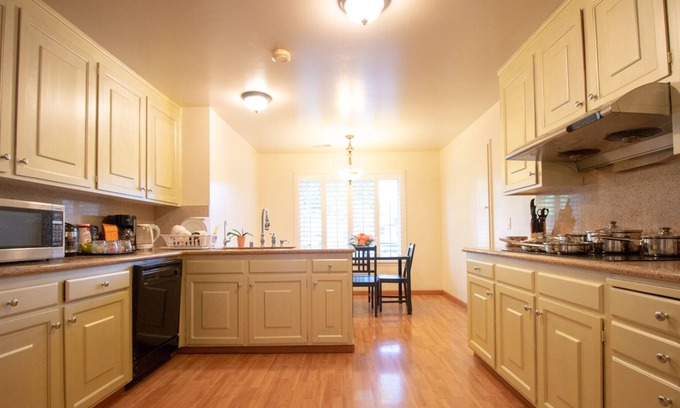 Almaden House | New remodel house with 6 bedrooms and 3 bathrooms in San Jose