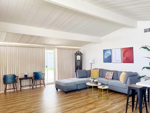 Walnut Valley Apartment | New Renovated 3B2B house