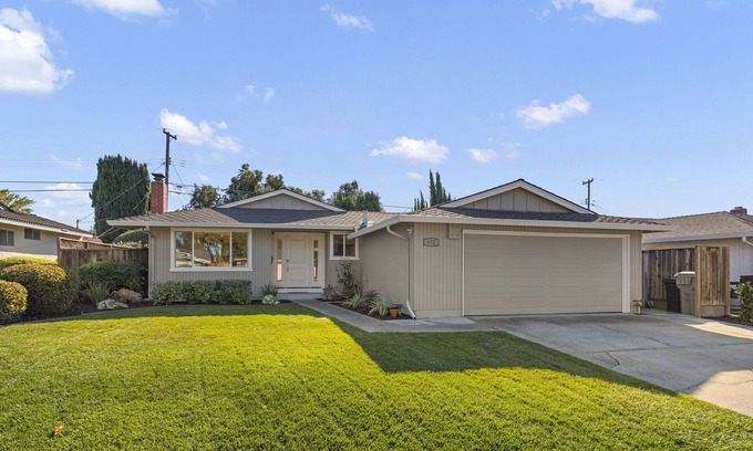 South San Jose House | NEW Single Family Home 3BD/2BA with Backyard, Washer/Dryer, Ping Pong, Corn hole