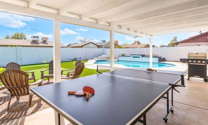 Glendale House | *NEW* Southwest Pool Oasis! Ping Pong & Mini Golf!