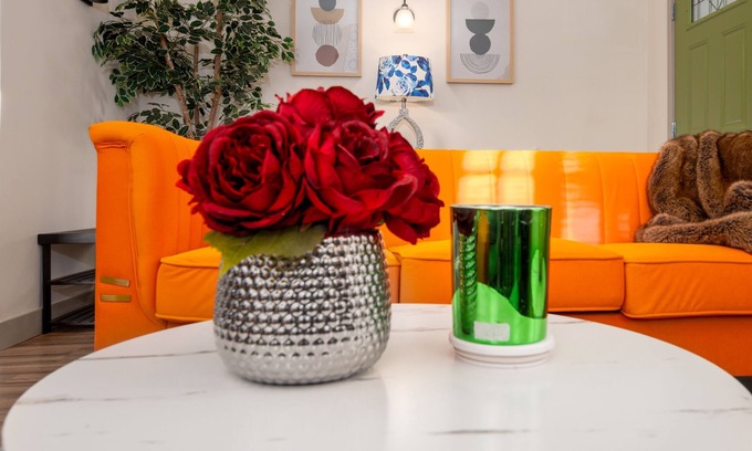 Riverside House | NEW! SPANISH BOHO COLONIAL RETREAT - WOOD STREET - DOWNTOWN RIVERSIDE