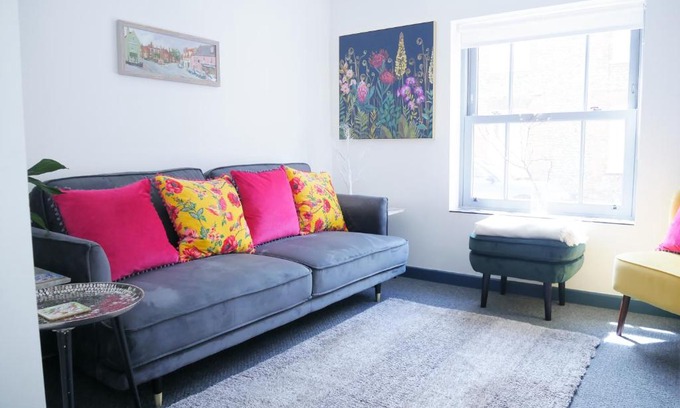 Holt House | New street Luxury town house in the centre of Holt with free PARKING for one car
