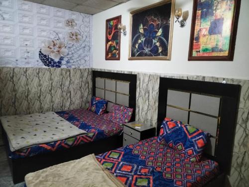 Lahore Hotel | New Taj Family Hotel