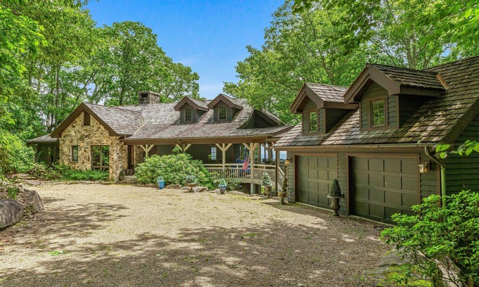 Lake Toxaway House | New To Rental Market!