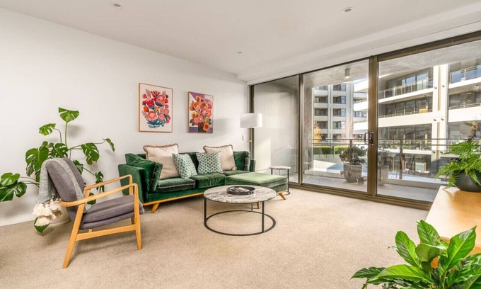 Barton Apartment | New to VRBO: Modish Apartment near Parliamentary Triangle