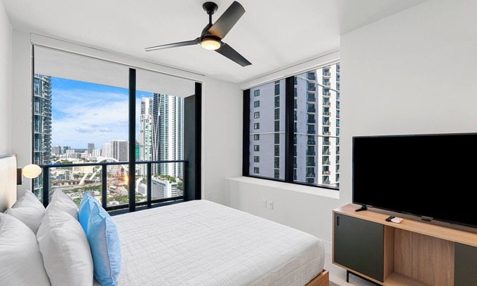 Downtown Miami Apartment | New Unit 26th floor with amazing view Miami2BR/2BA