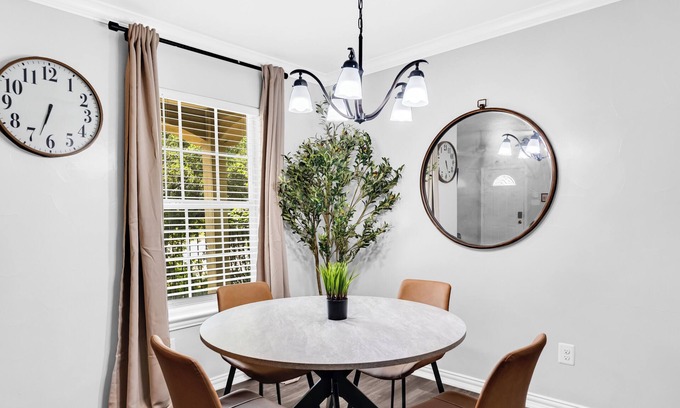 South Arlington Apartment | NEW Walk to AT&T Stadium and Globe Life Field Rangers Free parking