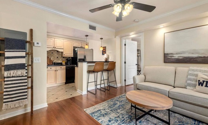 Auburn Condo | NEW-War Damn Condo-DT Auburn next to campus