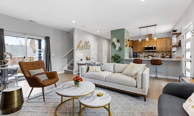 Vancouver House | Newly Built! 3 Bedroom near Downtown Vancouver