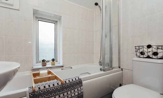 Holbrooks House | NEWLY FINISHED HOUSE IN COVENTRY