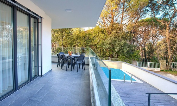 Milcetici Apartment | Newly furnished vacation apartment in Malinska with private pool