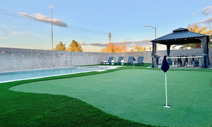 North Las Vegas House | Newly Modern 5BD with Pool