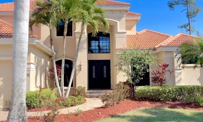 Bonita Springs House | Newly owned and updated Villa with private htd pool/hot tub, next to the river