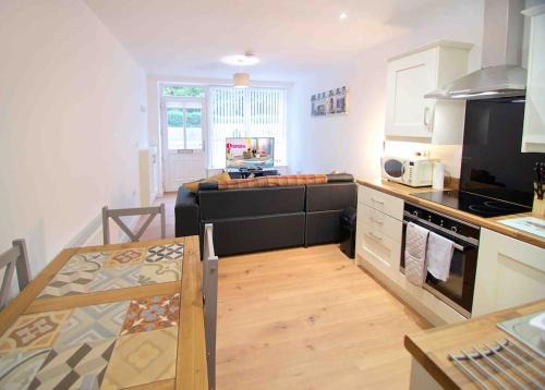 Cullybackey Apartment | Newly refurbished flat, 1 min from Galgorm resort