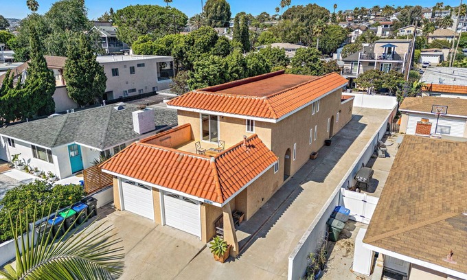 Capistrano Beach House | Newly Remodeled 2 Bedroom Near the Beach