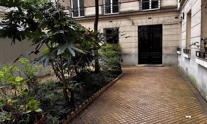 7th Arrondissement Apartment | Newly remodeled elegant apt near Eiffel Tower and rue Cler