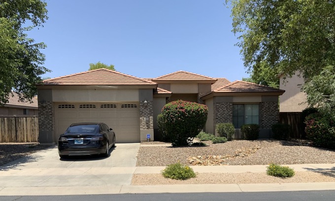 Rovey Farm Estates House | Newly remodeled w/pool minutes from State Farm Stadium, Top Golf and Westgate