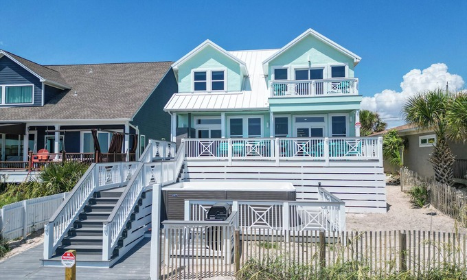 Biltmore Beach House | Newly Renovated May of 25, Be the First to Stay in this Beachfront House!