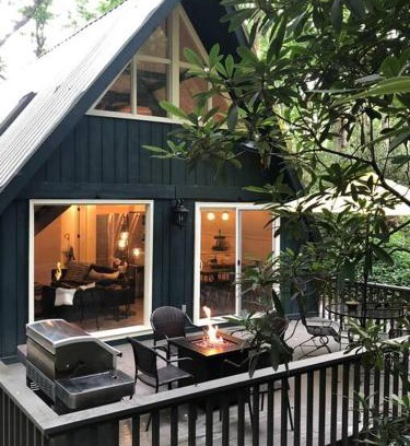Highlands Ski Chalet | Newly renovated A-frame 5 Min walk to main street