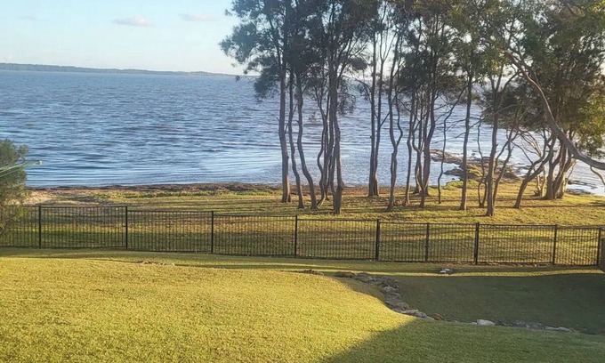 Tegerin House | NEWLY RENOVATED BY TUGGERAH LAKE (PET FRIENDLY)
