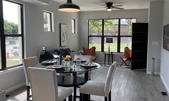 Detroit Condo | Newly Renovated Condo's