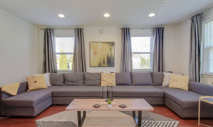 Woodbine House | Newly Renovated Cottage Minutes From Downtown!