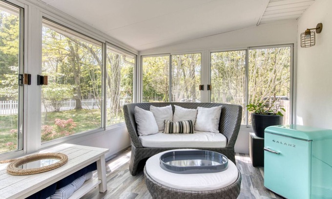 Clearwater Beach House | Newly Renovated East Hampton House - Bay Beach community