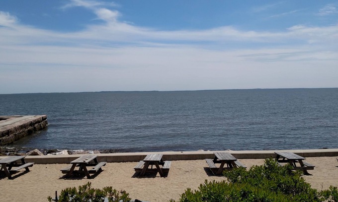 Old Saybrook House | Newly Renovated House - 5 Minute Walk to Private Beach!