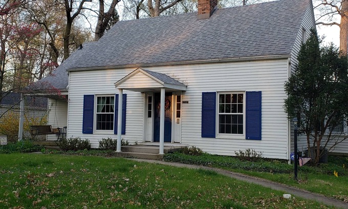 South Bend House | Newly renovated home less than a mile from the University of Notre Dame