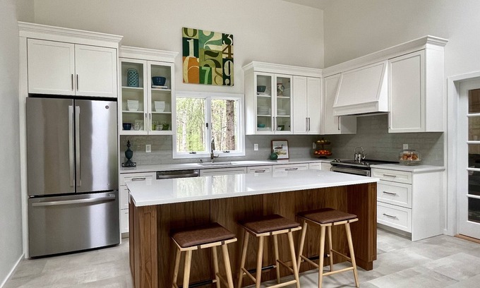 Northwest Harbor House | NEWLY Renovated kitchen & baths, CLEAN, Cozy, Bright, Beautiful, Well-Appointed
