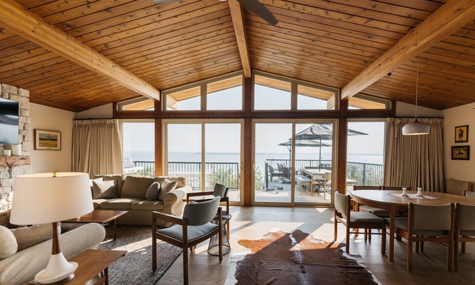 Markerville Cabin | Newly Renovated Luxury Lake Front Cottage with Private Dock and boat lift