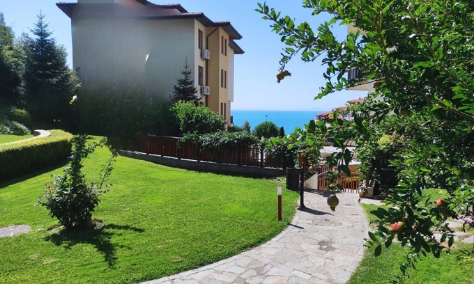 Sveti Vlas Apartment | Newly Renovated Studio with Sea View Terrace in Garden of Eden Resort