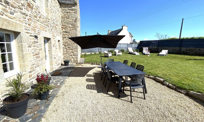 Roscoff House | Newly renovated typical Breton vacation home close to the sea