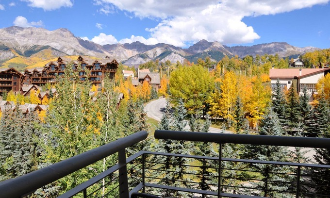 Mountain Village Apartment | Newly Updated Peaks Penthouse with Great Ski Access