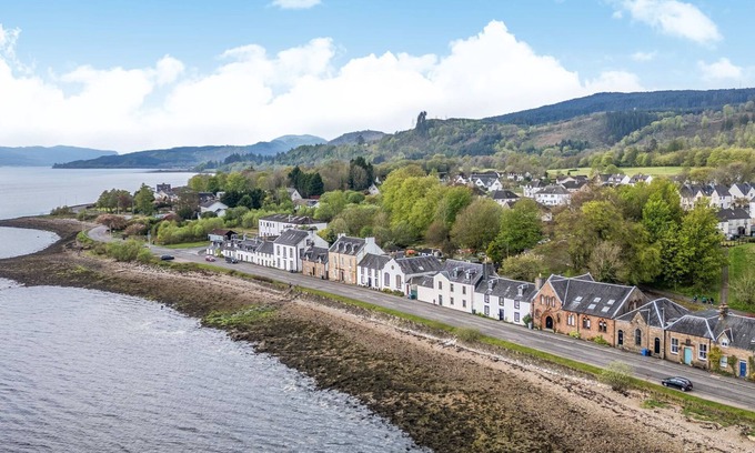 Inveraray Cottage | NEWTON HALL, pet friendly, character holiday cottage in Inveraray