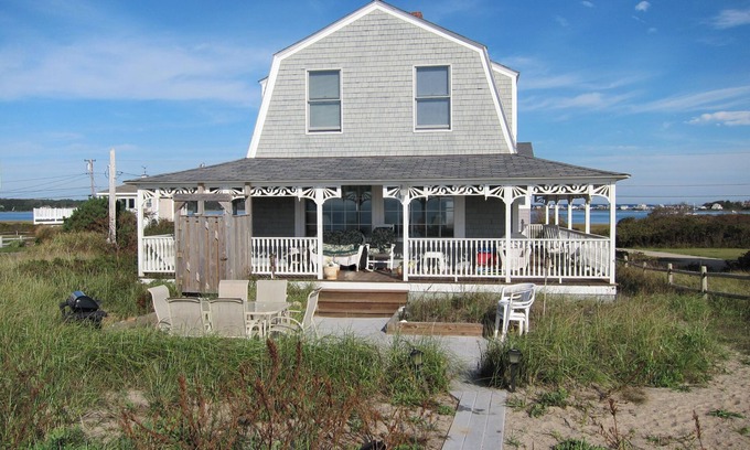 Biddeford Pool House | nHIGH TIDE OCEAN FRONT BOOK NOW FOR 2026