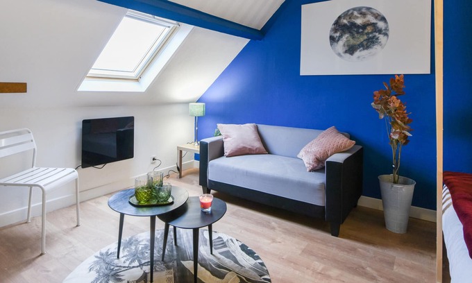 Fives Apartment | Nice and cosy studio at the foot of the metro in Lille Fives - Welkeys