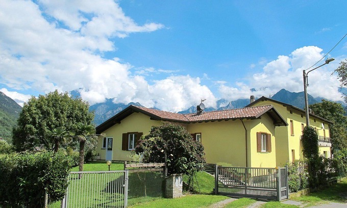 Sorico Apartment | Nice apartment for 4 guests with WIFI, TV, patio and pets allowed