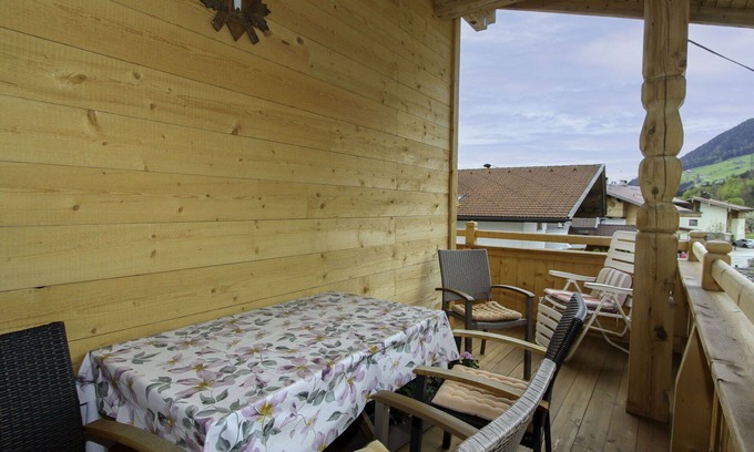 Fuegenberg Apartment | Nice apartment for 4 guests with WIFI, TV, terrace and panoramic view