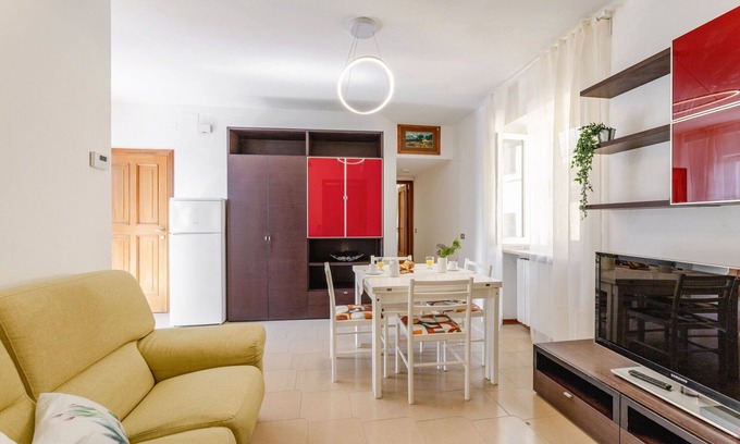 Loreto Apartment | Nice apartment for 4 people with WIFI, A/C, TV, terrace and panoramic view, close to Porto Recan.