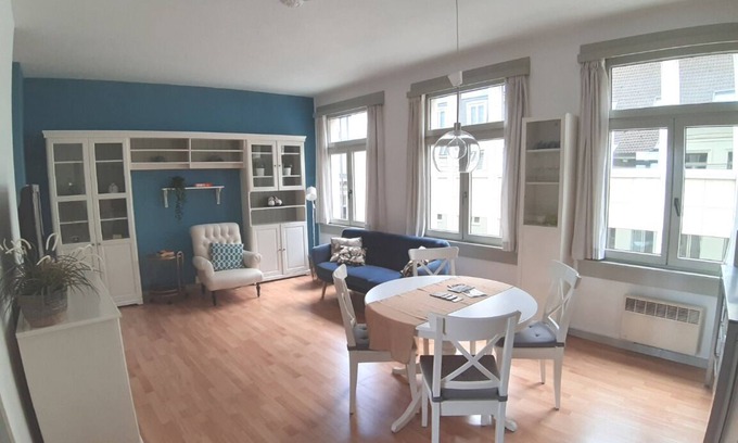 University District Apartment | Nice apartment in Antwerp historical center, Great location !