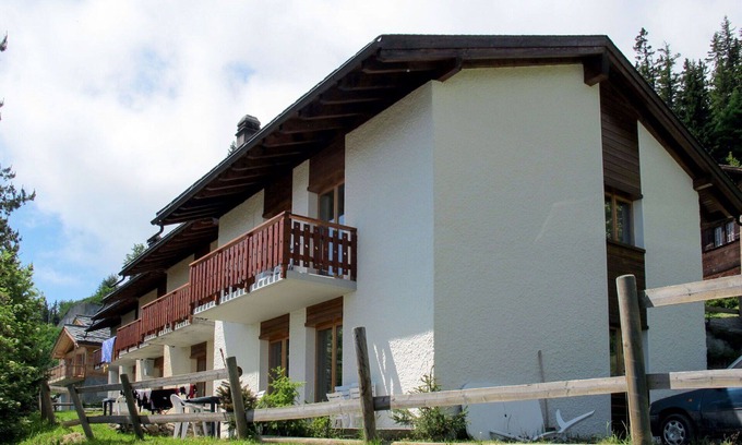 Granges House | Nice apartment in villa for 8 people with WIFI, TV, terrace and pets allowed
