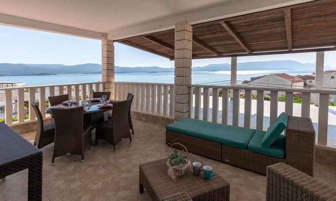 Komarna Apartment | Nice apartment in Komarna with WiFi