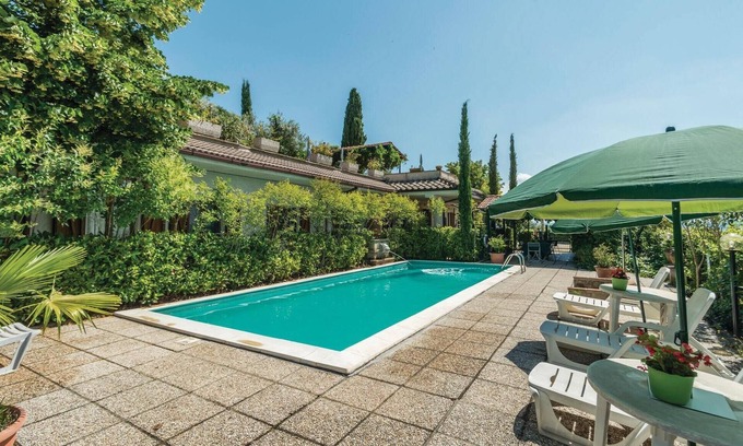 Collesanto Apartment | Nice apartment in Magione -PG-