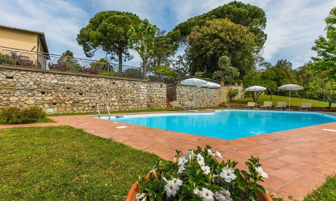 Crespina Villa | Nice apartment in villa for 8 people with WIFI, private pool, terrace and pets allowed