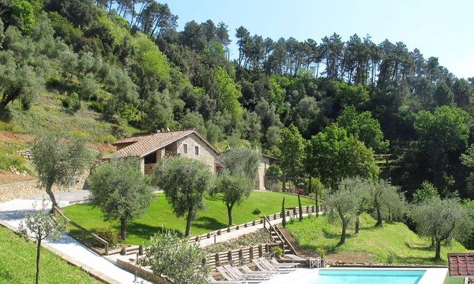 Pescaglia Villa | Nice apartment in villa for 6 people with pool, WIFI, A/C, TV, terrace and pets allowed